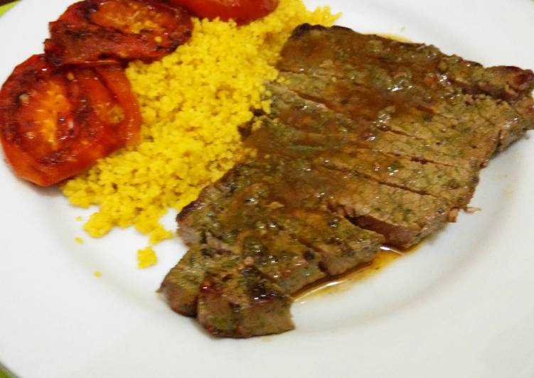 Bagaimana Menyiapkan Beef Steak &amp; Curry Couscous, Menggugah Selera