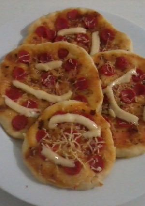 Foto resep '' Pizza Ala kadarnya '',,,,,,