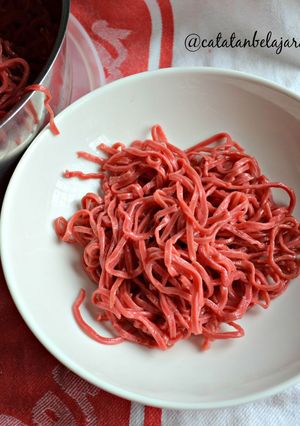 Foto resep Mie homemade warna merah