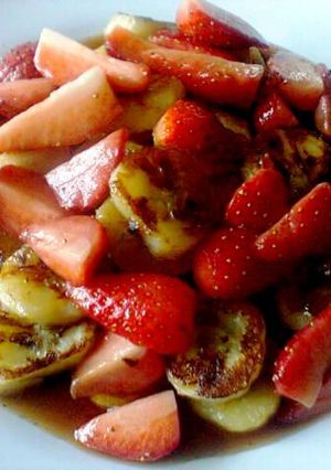 Foto resep PISANG PANGGANG DAN STRAWBERRY