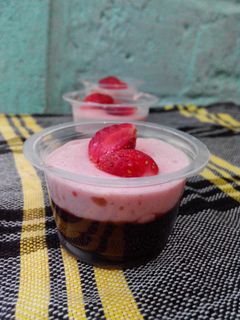 Foto resep strawberry choco puding