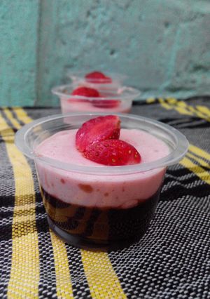 Foto resep strawberry choco puding