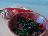 Tumis bayam isi daging
