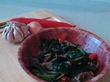 Tumis bayam isi daging