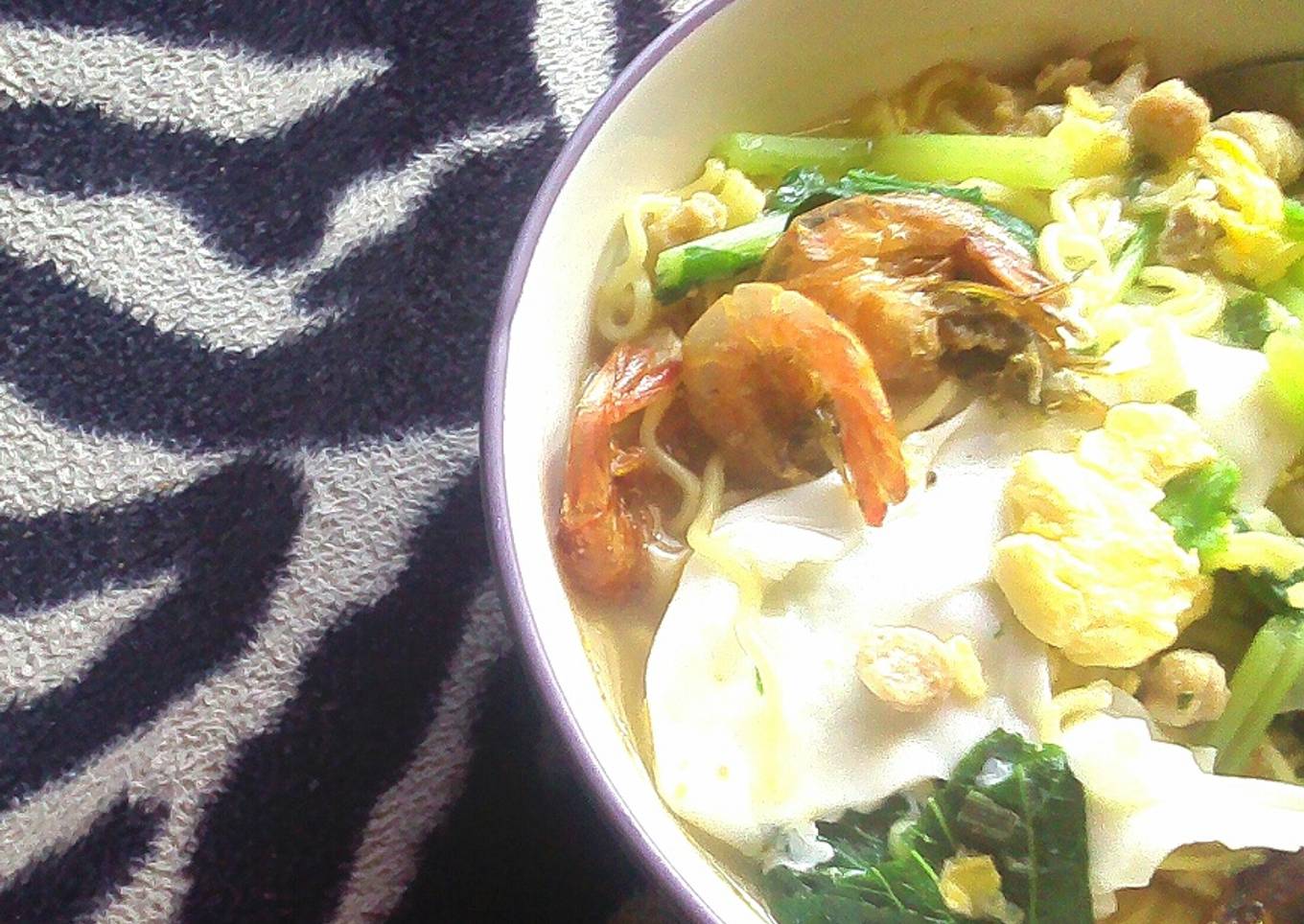 mie rebus udang mercon