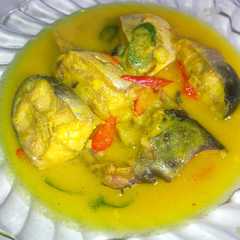 รูปของ Ikan Patin bumbu kuning asem