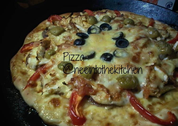 Langkah Mudah untuk Menyiapkan Pizza Sayur Adaptasi Resep mba Nikmatul Rosidah, Lezat Sekali