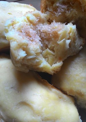 Foto resep Coconut Sweet Bread(No Oven Just Hakasima Pan)