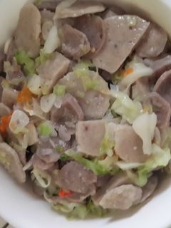 Foto resep Tumis Kubis Bakso Pedas