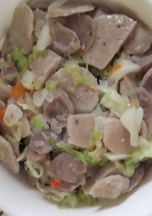 Foto resep Tumis Kubis Bakso Pedas