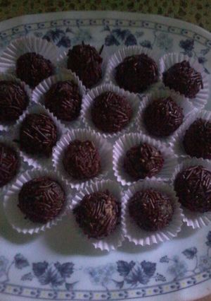 Foto resep bola bola biskuit coklat cepat dibuat