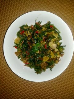 Foto resep Oseng-oseng Daun Pepaya + Ketela