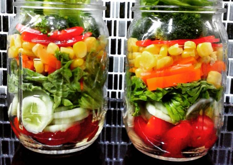 Resep Salad In a Jar oleh Yudiyartanti Indrawan Cookpad