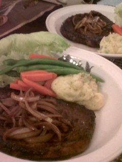 Foto resep Rib Eye Steak with Onion BBQ and Mashed Potato