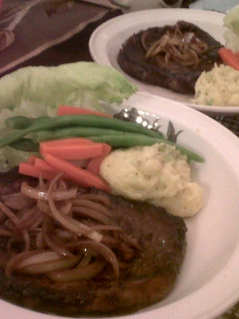 Cara Mudah Menyiapkan Resep Rib Eye Steak with Onion BBQ and Mashed Potato yang Menggugah Selera Anti Ribet, Uenak Banget