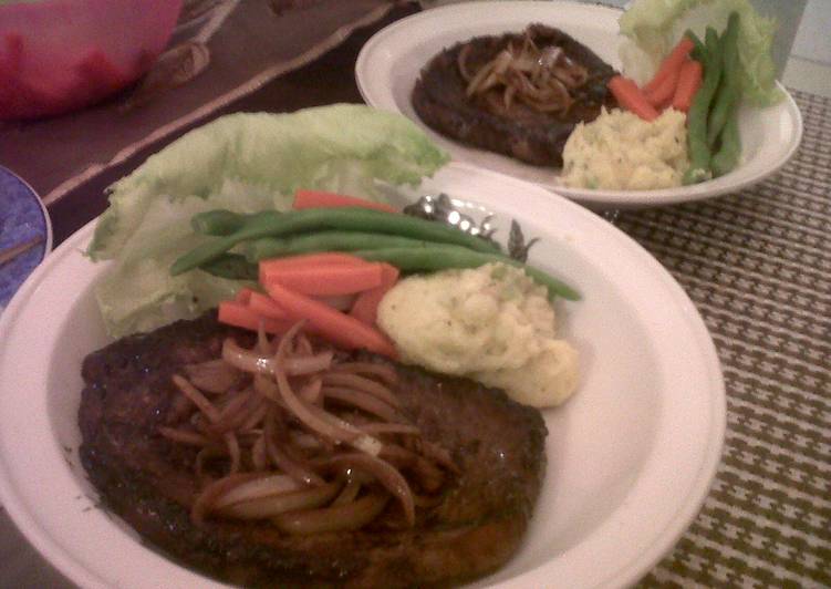Rib Eye Steak with Onion BBQ and Mashed Potato