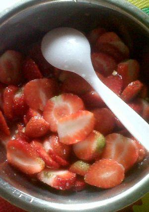 Foto resep RSS (Rujak Strawberry ala Singaraja)