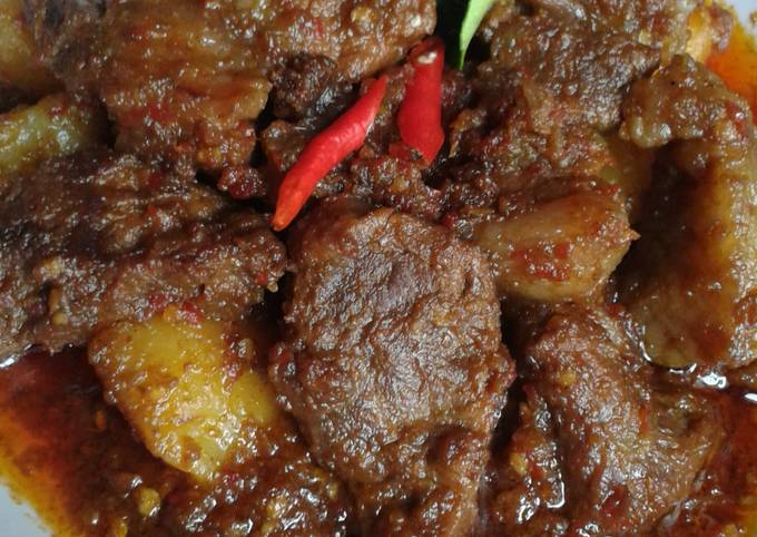 Rendang daging kentang sederhana