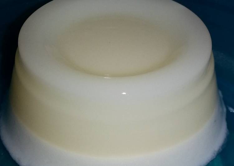 Pudding susu lembut lapis busa