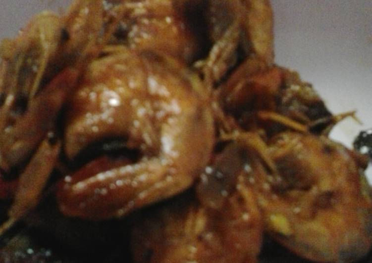 Bagaimana Menyiapkan Udang Bumbu Kecap Anti Gagal