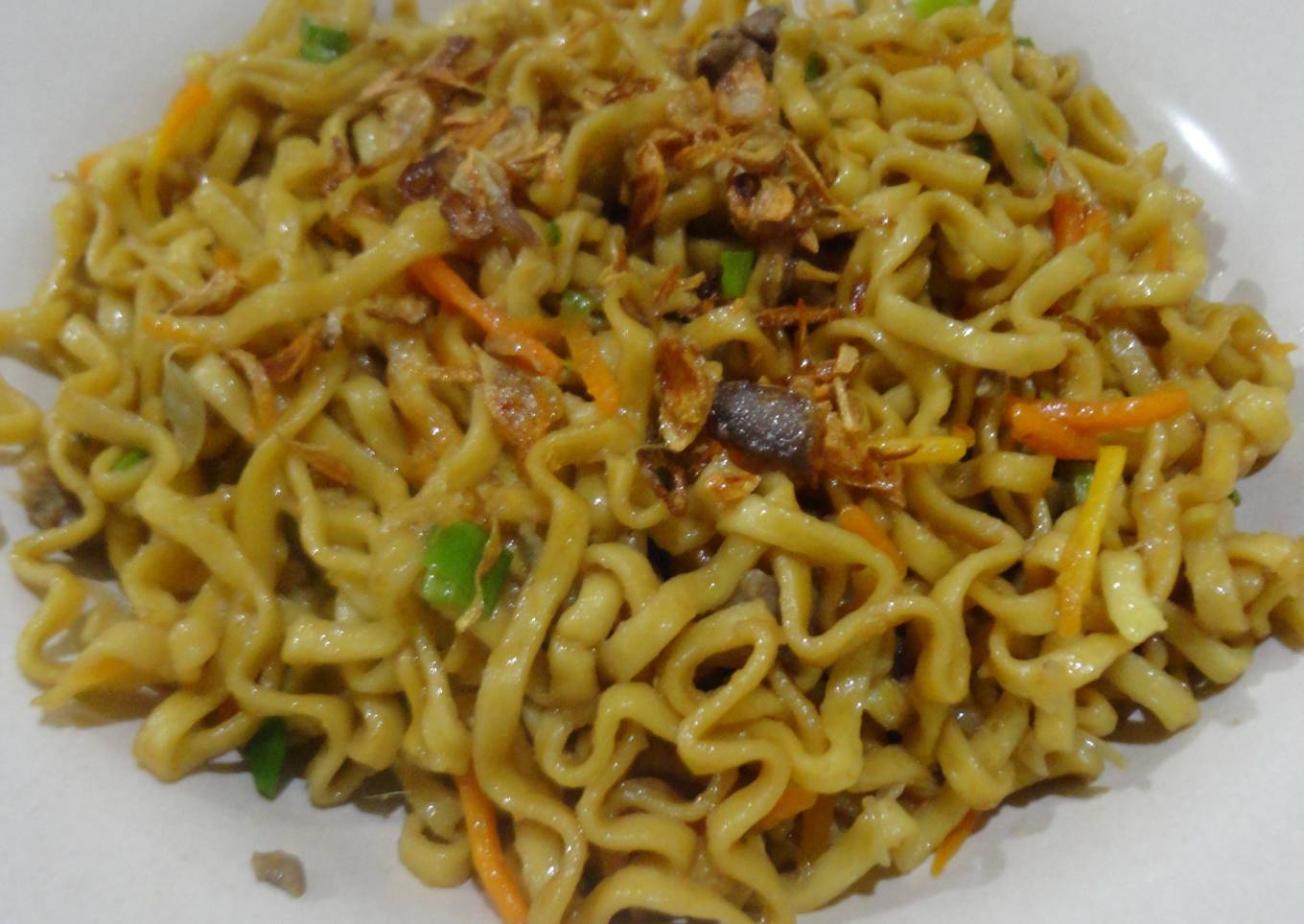 Mie Goreng "bumbu standar" rasa ISTIMEWA