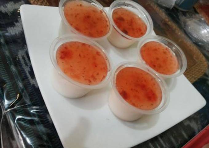 Resep Puding sutra cantik with strawberry yang Bisa Manjain Lidah
