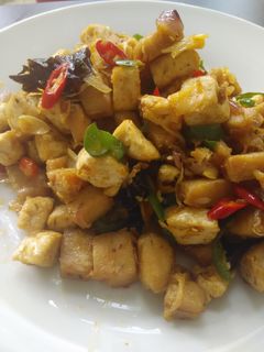 Foto resep Tumis Ayam Tahu Berwarna