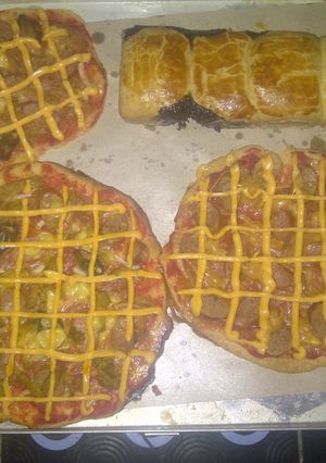 Foto resep Pizza Sossis Tuna & Roti Manis