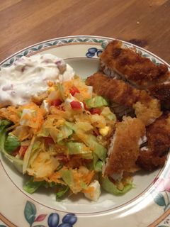 Foto resep Chicken katsu with salad and yoghurt lemon sauce