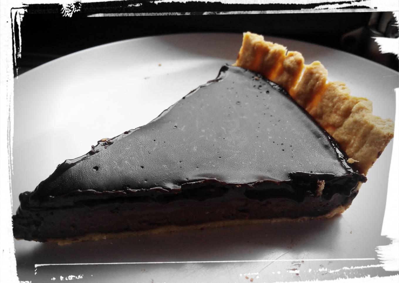 Pie coklat mewah menggoda
