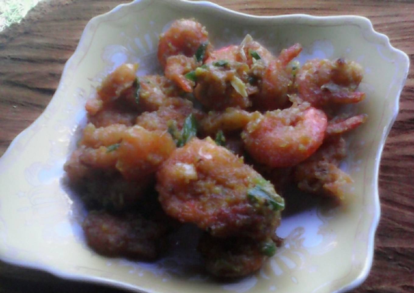 Udang Saus Telor Rebus