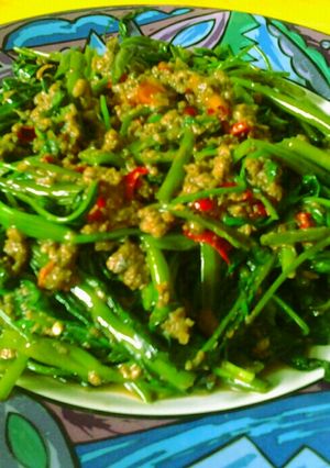 Foto resep TUMIS KANGKUNG BUMBU ONCOM PEUDEUSS