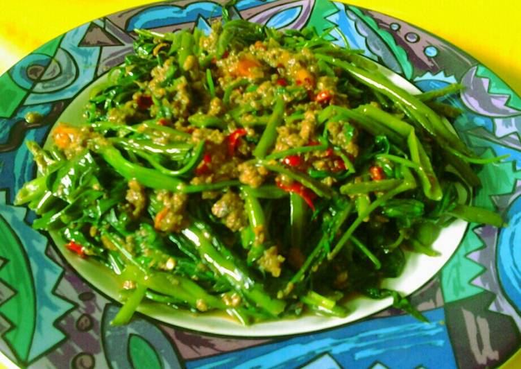 TUMIS KANGKUNG BUMBU ONCOM PEUDEUSS
