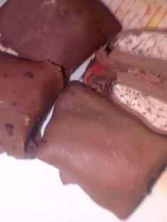 Foto resep pancake coklat isi whipcream