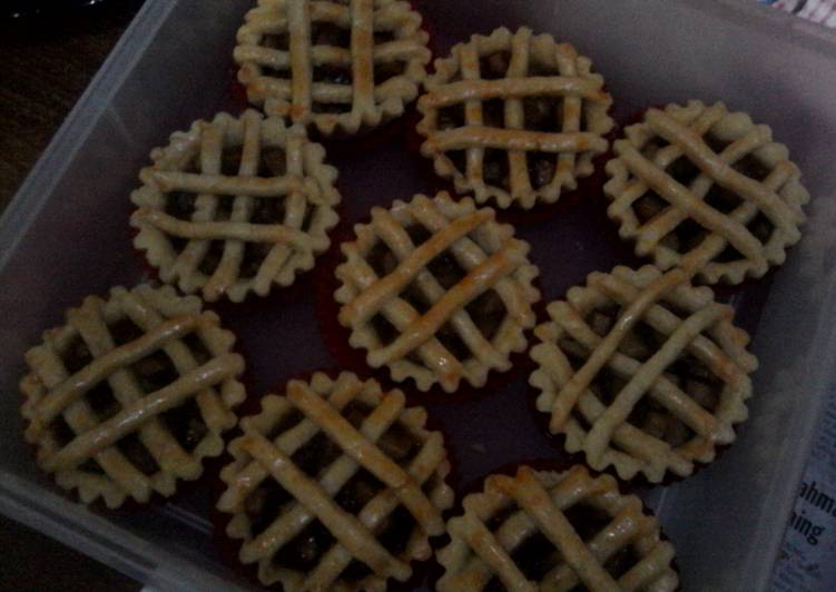 Langkah Mudah untuk Menyiapkan Pie Apple Yummy.. Anti Gagal