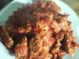 Tempe selimut merah