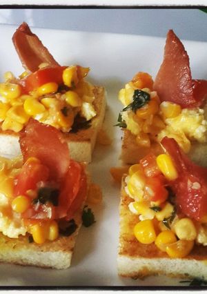 Foto resep SCRAMBLE EGG WITH TOAST & BACON