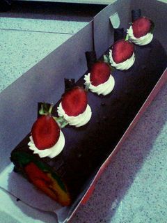 Foto resep Bolu Gulung Rainbow Siram Coklat