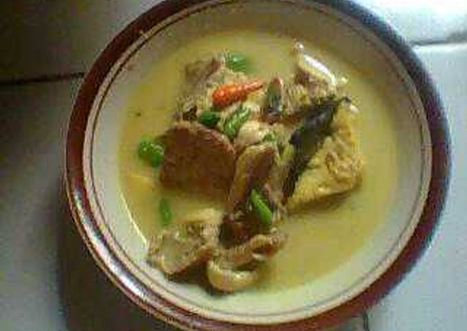 OPOR AYAM SEDERHANA.... MAKIN DICYNK....