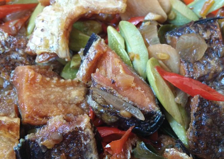 Bagaimana meracik Tumis Ikan Gabus yang enak