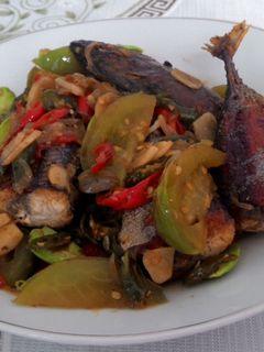 Foto resep Tongkol Tomat Hijau