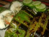 Nasi Bakar Simpel Isi Ikan dan Daun Singkong