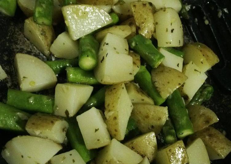 Sauted potatoes and asparagus aka tumisan kece