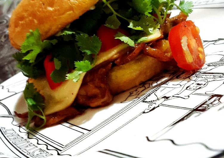 Langkah Mudah untuk Menyiapkan BBQ Oyster Mushroom with Melted Cheese Burger yang Sempurna