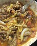 Bistec encebollado