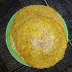 A picture of Kwalam na tabi/savoury pancake.