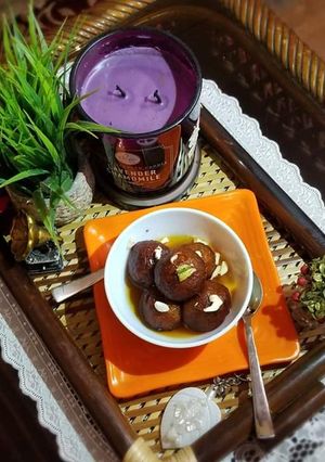 A picture of Gulab jaman.