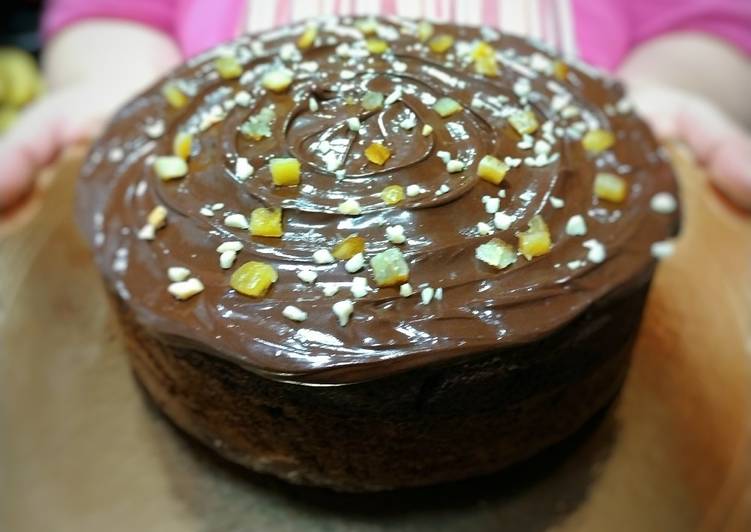 Bizcocho de chocolate con nueces y pasas