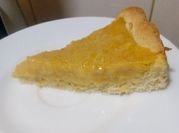 Una foto de pie de mango al horno
