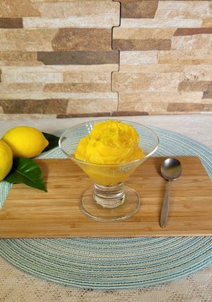 Una foto de Lemon curd con chocolate blanco